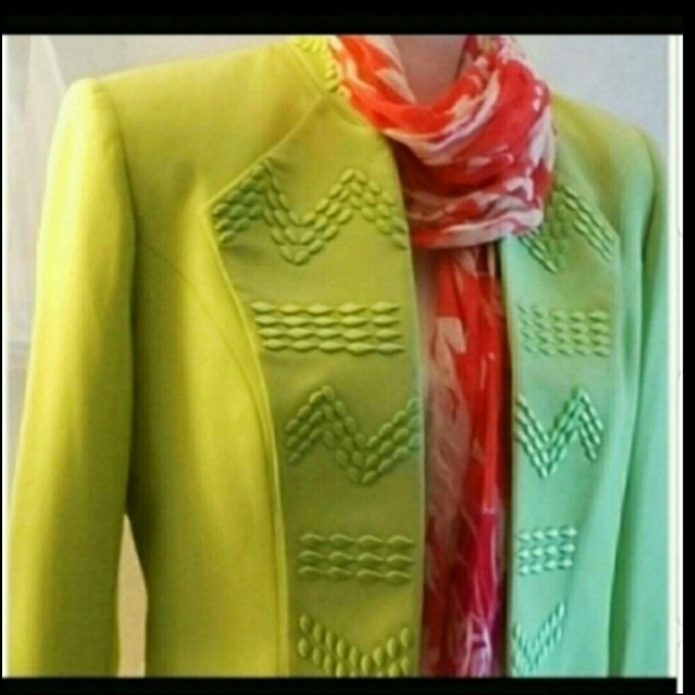 Wow! Gorgeous Alberto Makali jacket